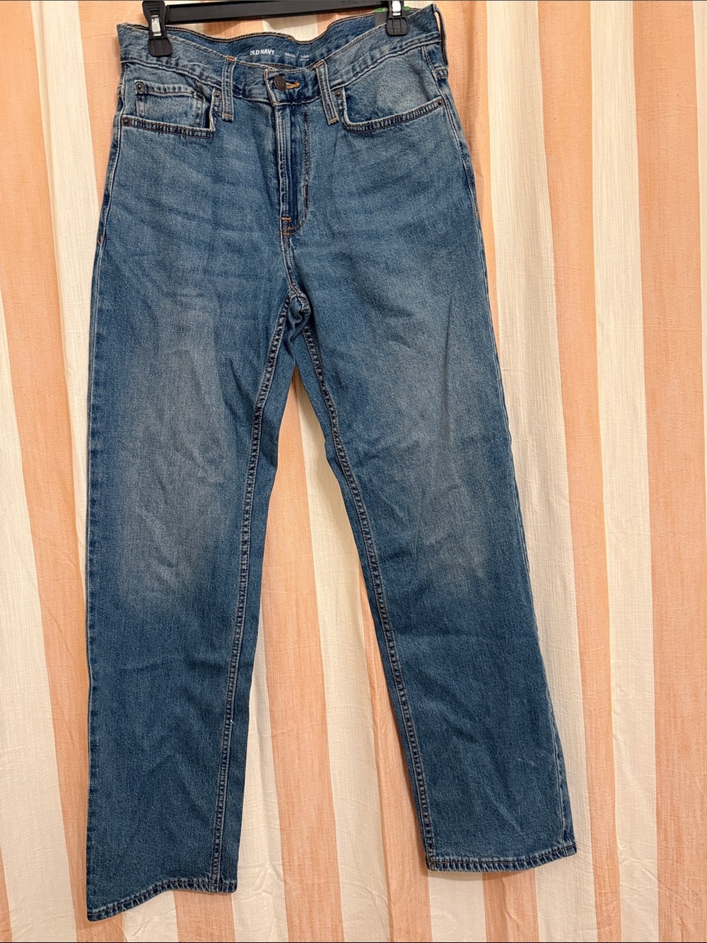 Old Navy Loose Men's Jeans in Medium Blue Wash